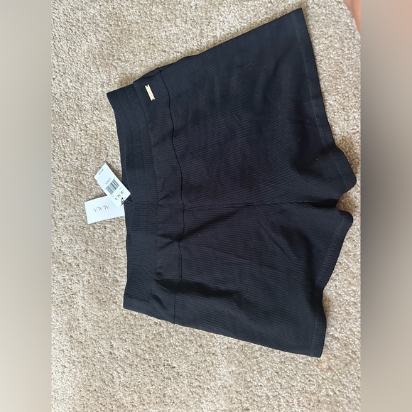 ALALA | Pile Ribbed High Rise Shorts in Black, size L (8) - Picture 7 of 8